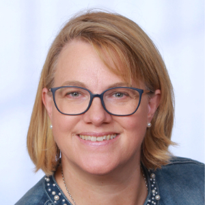 Speaker - Bettina Schell