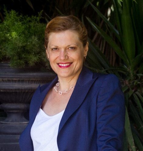 Dr. Cornelia Birta
